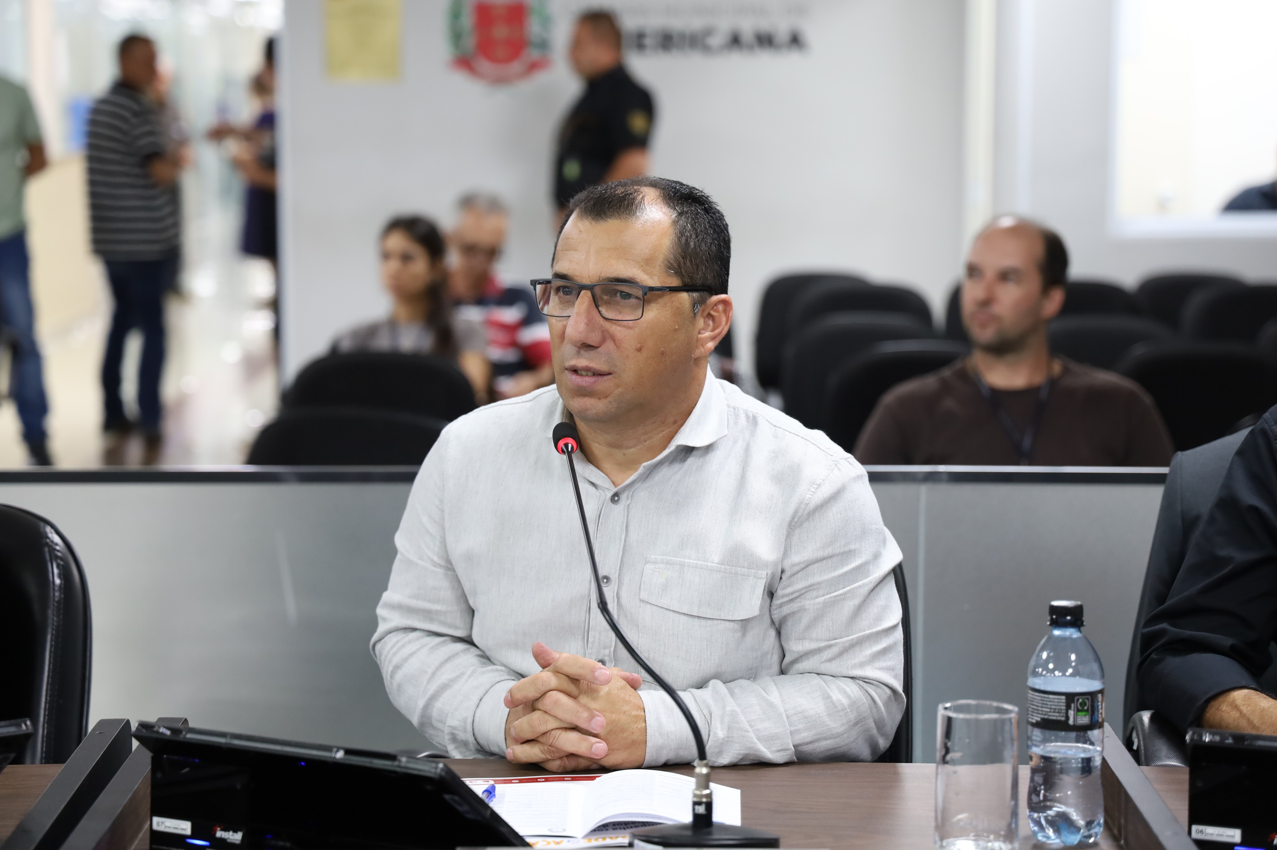 Pastor Miguel Pires pede informações sobre funcionamento da coleta seletiva em Americana   