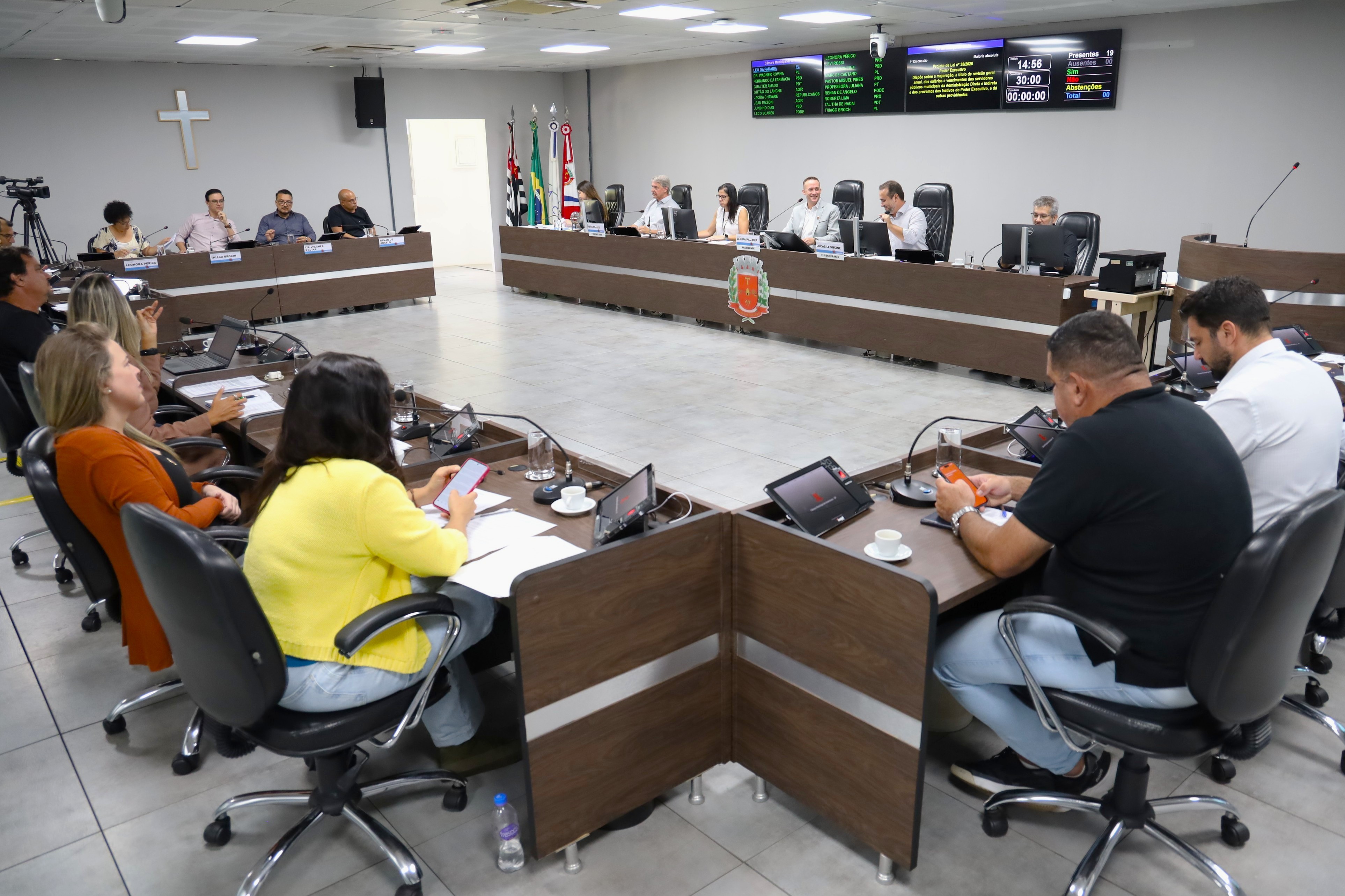 Aprovado reajuste salarial de 8,36% aos servidores públicos municipais de Americana