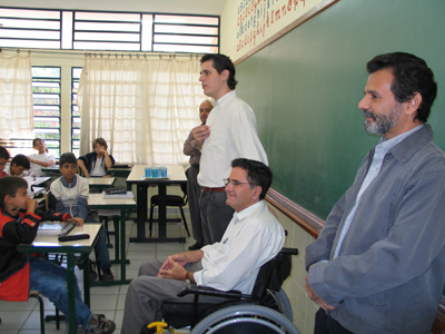 Vereadores durante Câmara Jovem no Ciep Milton Santos.